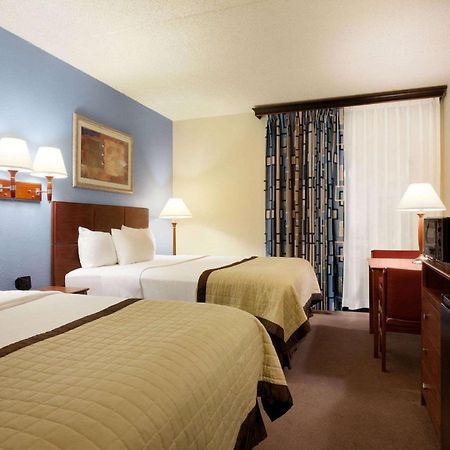 מלון Ramada By Wyndham פארגו מראה חיצוני תמונה