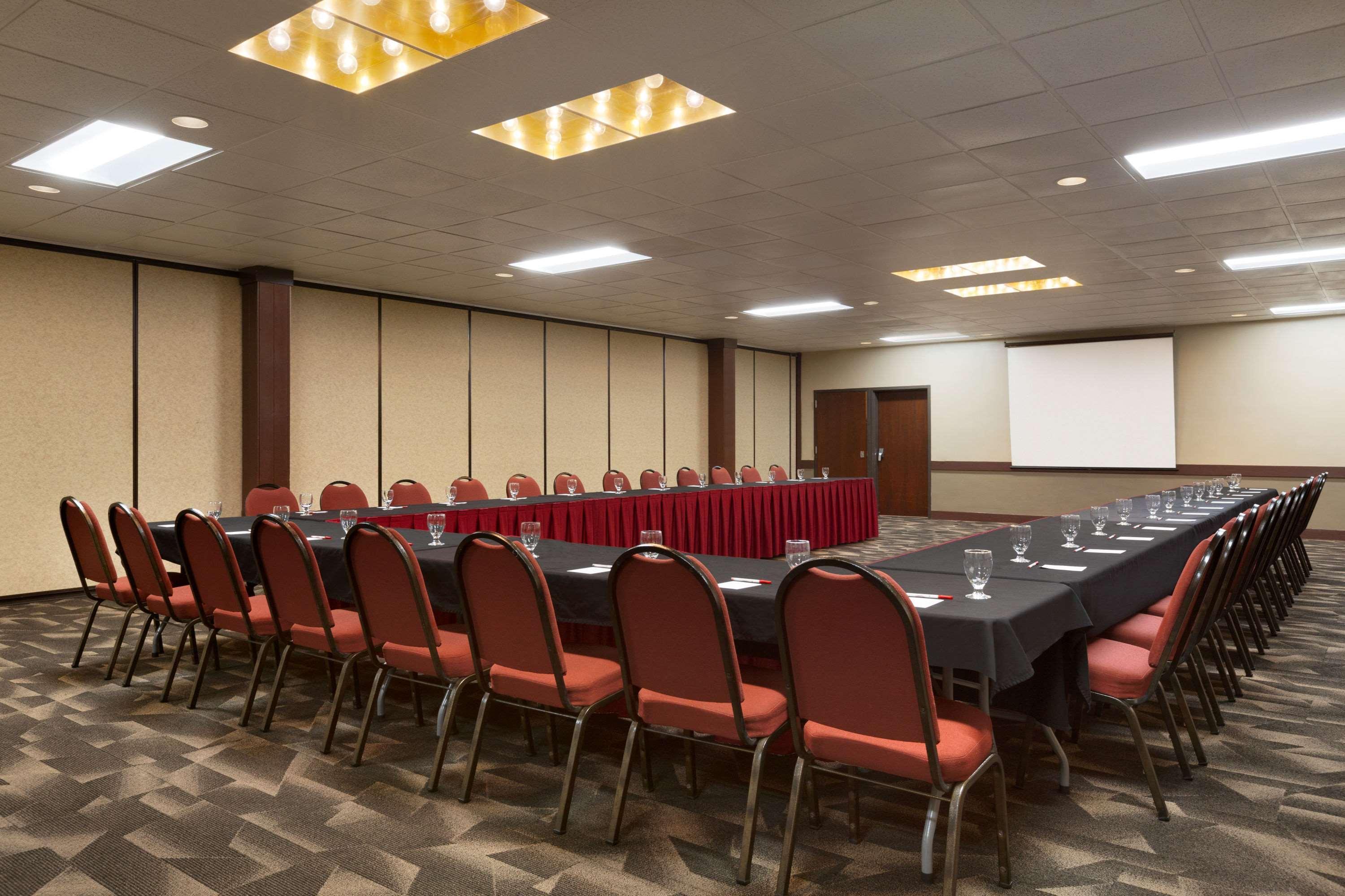 מלון Ramada By Wyndham פארגו מראה חיצוני תמונה