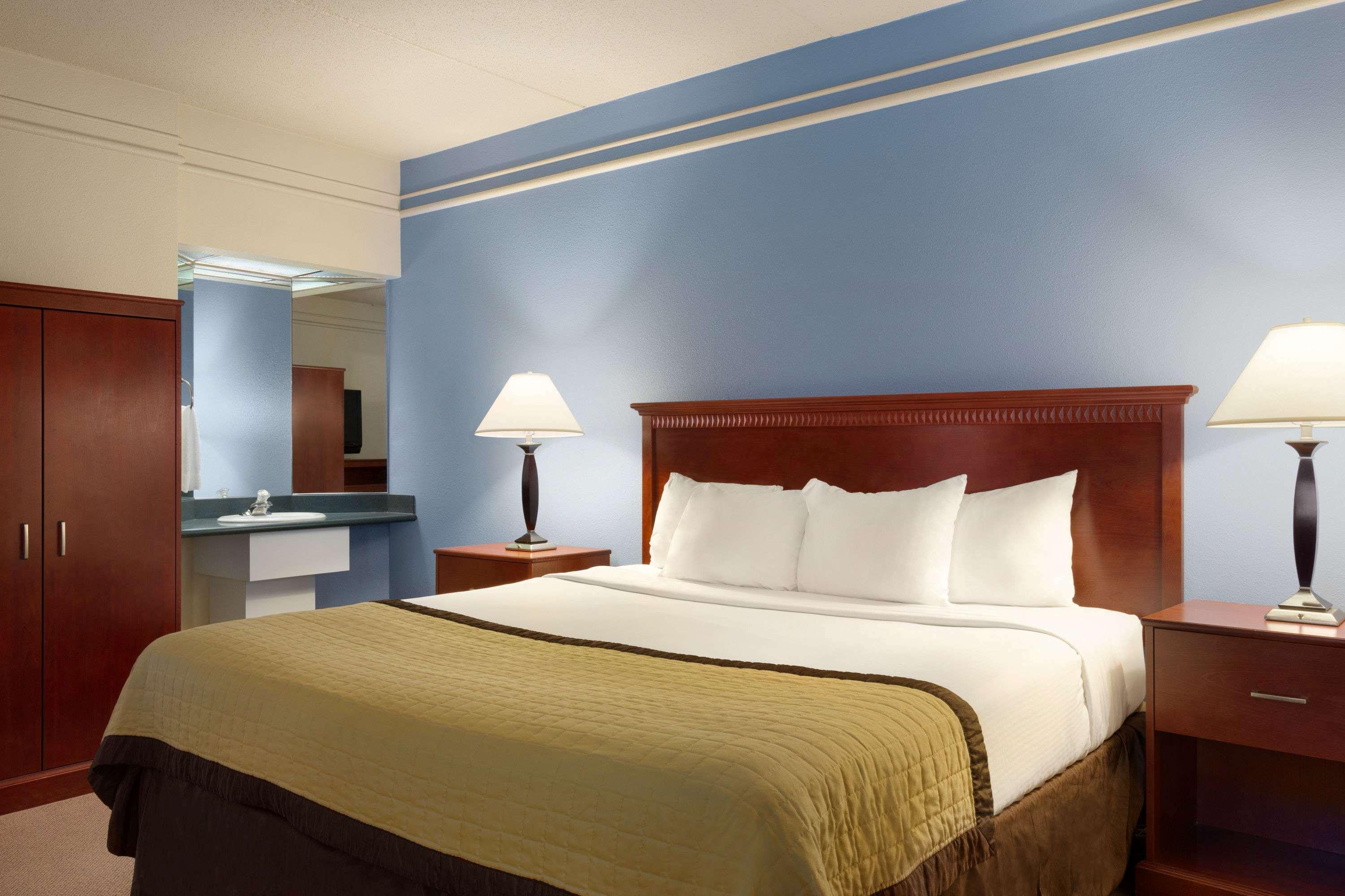 מלון Ramada By Wyndham פארגו מראה חיצוני תמונה