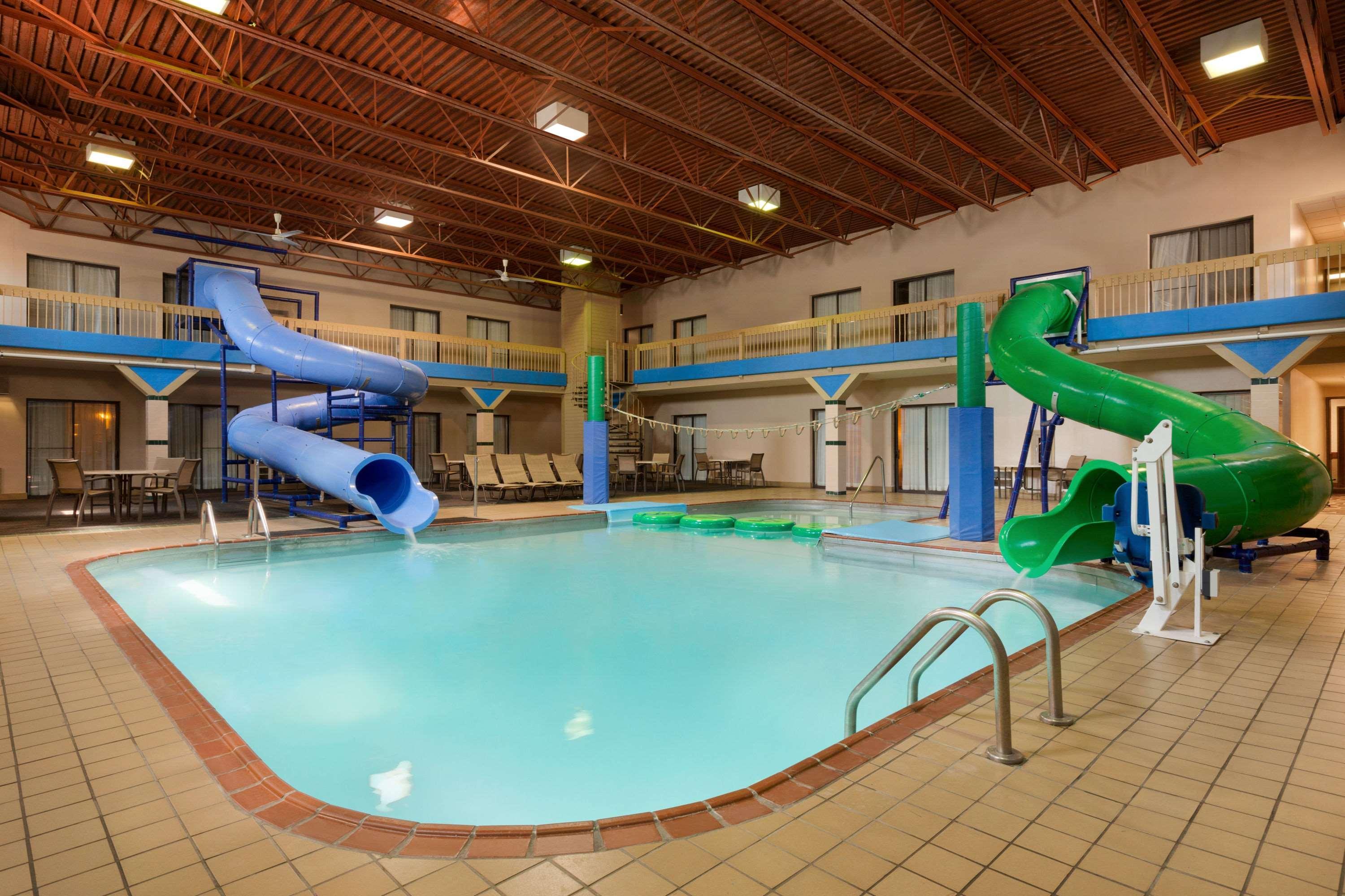 מלון Ramada By Wyndham פארגו מראה חיצוני תמונה